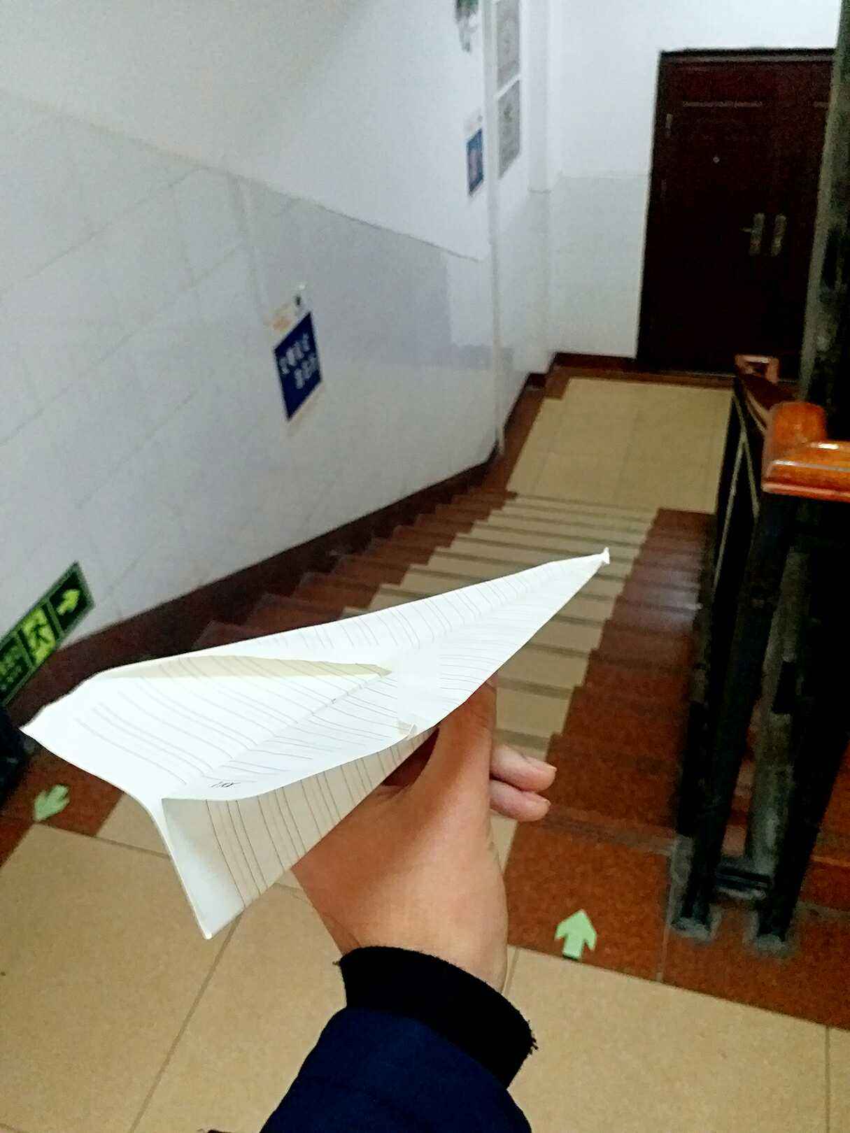 [纸飞机怎么加入群组]怎么在纸飞机上搜索想要的群组
