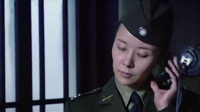 打电话有电报声-手机打电话的时候有报警的声音
