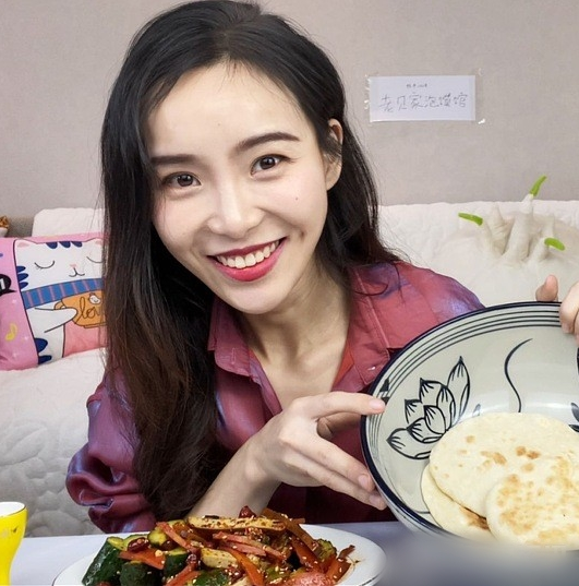 电报员吃东西视频-私密高端资源泄密电报