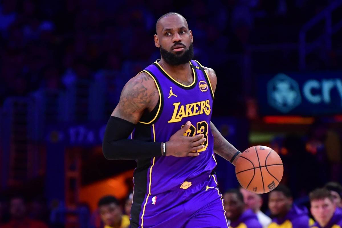 詹姆斯成为NBA首位5万分球员_詹姆斯成为nba首位5万分球员是哪一年
