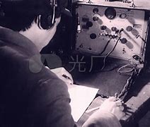 包含电报员用手电筒口吐芬芳的词条